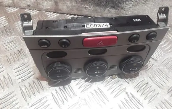 Alfa Romeo 147 Climate control unit 01560513690