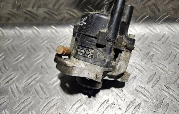 Mazda 323 Spark distributor T2T57371 B6BF
