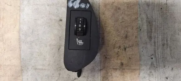 Peugeot 308 SW Seat heating switch 96619006