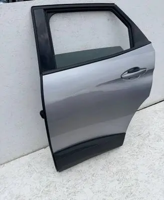 Peugeot 3008 II Rear door