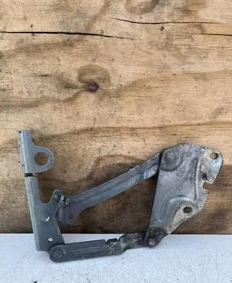 Volkswagen Golf Plus Engine bonnet/hood hinges 5M0823302