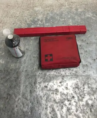 Audi A4 S4 B8 8K Emergency warning sign 8K0860251 8P0860282G