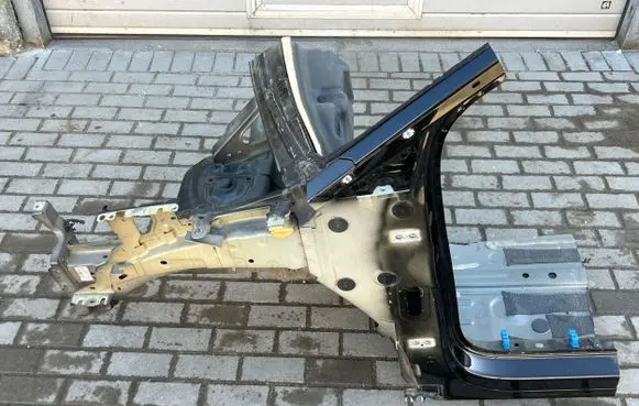 Peugeot 5008 II Front quarter panel 