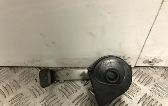 BMW 1 E81 E87 Horn signal 0055306