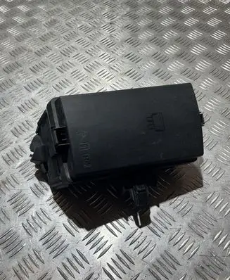 Volkswagen Golf VII Fuse box cover 5Q0907361D