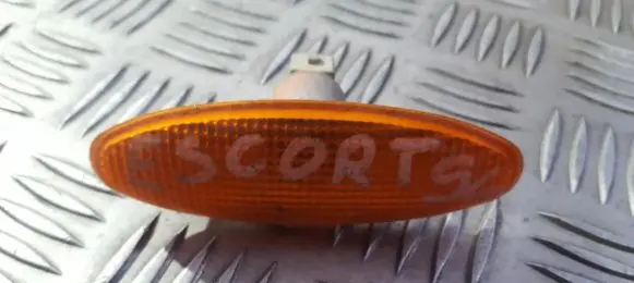 Ford Escort Front fender indicator light 95gg13k309aa