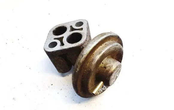 Mitsubishi Galant EGR valve k5t5897