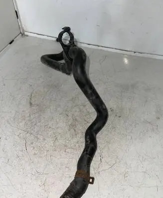 Coolant pipe/hose