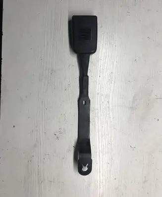 Front seatbelt buckle