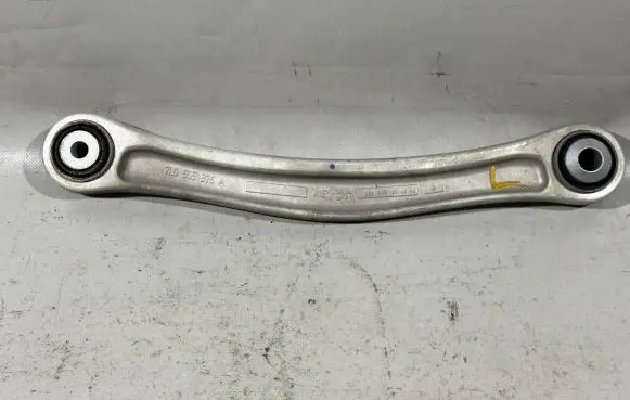 Porsche Cayenne (92A) Rear control arm 95533104900 7L0505376A