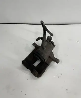 Renault Trafic III (X82) Rear brake caliper 837013