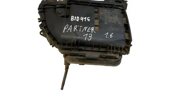 Peugeot Partner Air filter box 9673061080 1039257