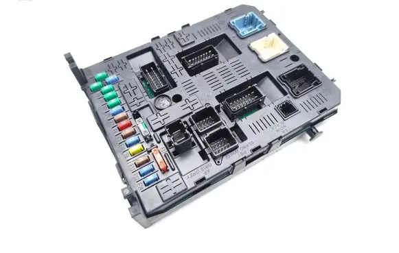 Citroen C4 I Picasso Fuse module 