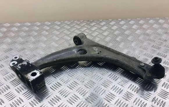 Volkswagen PASSAT B6 Front lower control arm/wishbone 3C0407153B