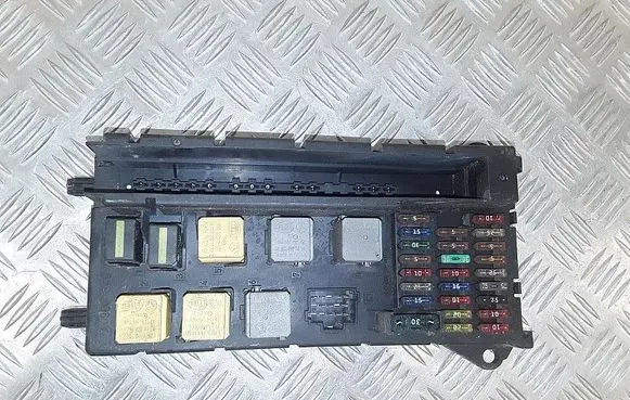 Mercedes-Benz Sprinter W906 Fuse module A9065450401