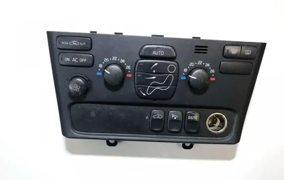 Volvo V70 Climate control unit 30746019 m325ab00006