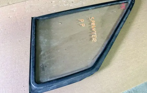 Mercedes-Benz Sprinter W901 W902 W903 W904 Sliding door window/glass 9017250220