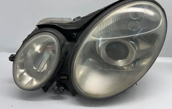 Mercedes-Benz E W211 Headlight/headlamp 15435901