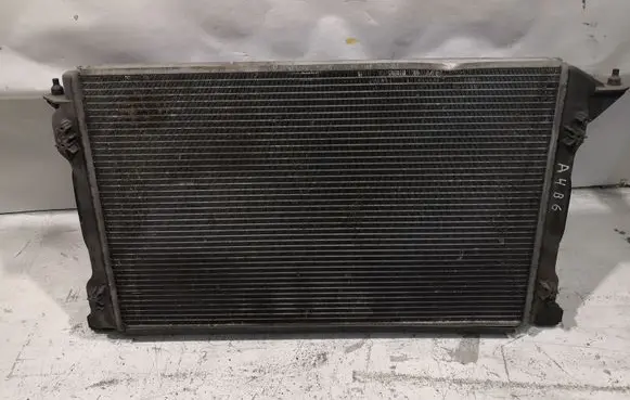 Audi A4 S4 B6 8E 8H Coolant radiator 8E0121251J