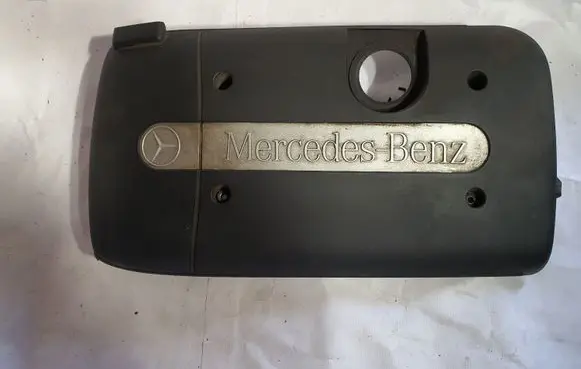 Mercedes-Benz C W203 Engine cover (trim) A6110101067