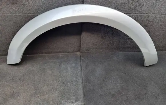 Front arch trim