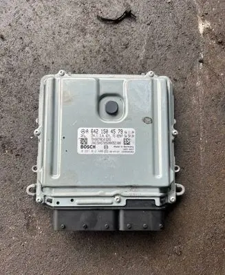 Mercedes-Benz E W211 Engine control unit/module A6421504579 0281012400 1039S00362