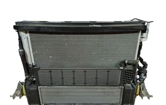 BMW 5 G30 G31 Coolant radiator 17118474824 8474824