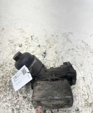 BMW 5 E39 Engine oil radiator 2247204