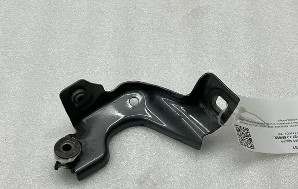 BMW 1 F40 Fender mounting bracket 7450382