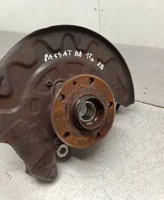 Front wheel hub