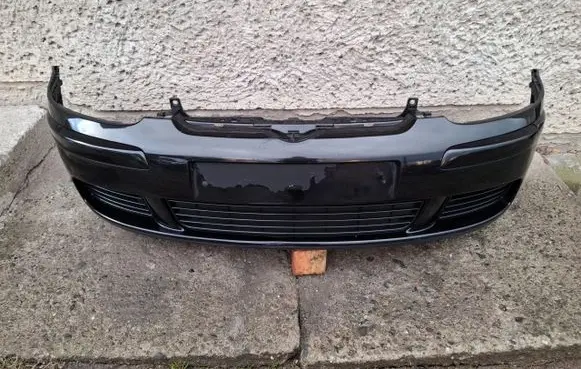 Volkswagen Golf V Front bumper 