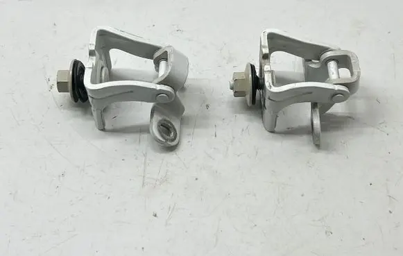 Volkswagen Golf VII Loading door hinge set 5G6827301B