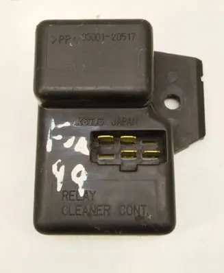 Subaru Forester SF Window wiper relay 3300120517