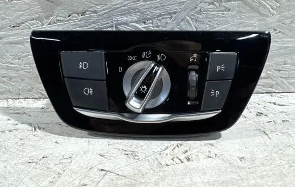 BMW 5 G30 G31 Light switch 9472970 18347910