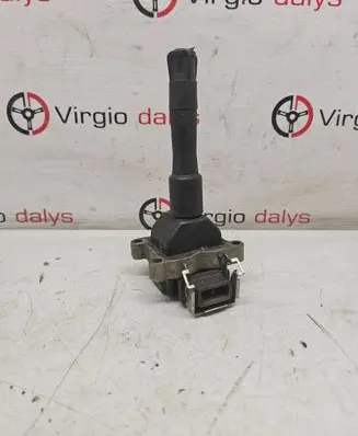 BMW 7 E38 High voltage ignition coil 1703359