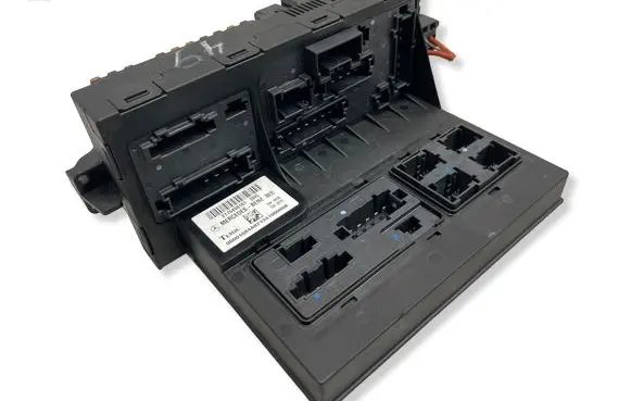 Mercedes-Benz E W211 Fuse box set 2115459101