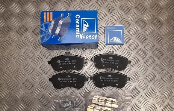 Mercedes-Benz C AMG W204 Brake pads (rear) 13047027332