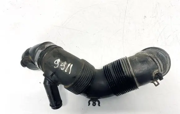 Air intake hose/pipe