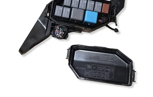 Toyota C-HR I Fuse box set 82662F4270