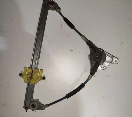 Rear door manual window regulator