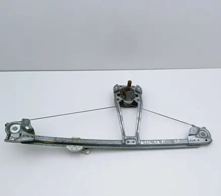 Mercedes-Benz C W202 Rear door manual window regulator 