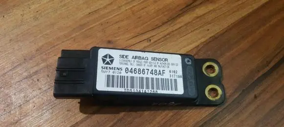Chrysler Voyager Airbag deployment crash/impact sensor 04686748AF 5WY70120