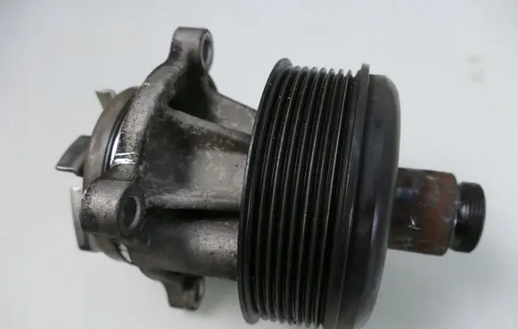 Land Rover Range Rover Sport L320 Water pump 4H2Q8610BD