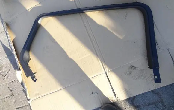 Opel Insignia B Rear door window/glass frame 39144816