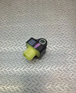 Toyota Yaris XP210 Airbag deployment crash/impact sensor 898310D110