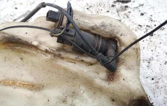Windscreen/windshield washer pump
