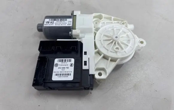 Volkswagen Caddy Front door window regulator motor 5K0959793 05075712 21XX261016