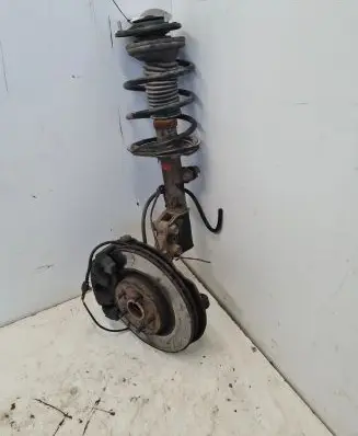 Toyota Avensis T250 Front wheel hub