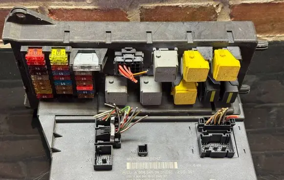Mercedes-Benz Sprinter W906 Comfort/convenience module A9065453401 A9065453801 A9064420700
