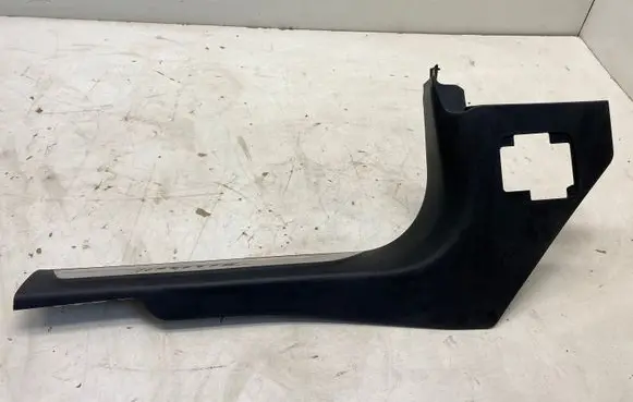 Maserati Levante Front sill trim cover 670040374